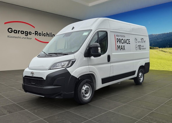 First vehicle image First vehicle image