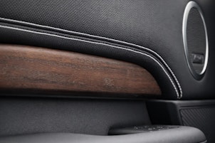 Vehicle image LAND ROVER Discovery 3.0 D I6 250 Dynamic SE