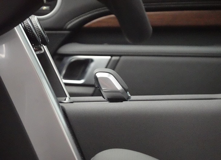 Vehicle image LAND ROVER DISCOVERY