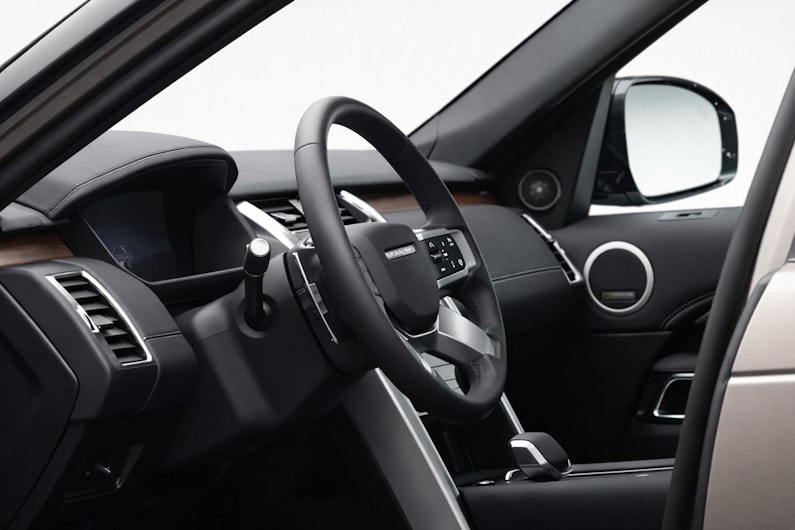 Vehicle image LAND ROVER DISCOVERY