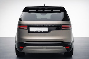 Vehicle image LAND ROVER Discovery 3.0 D I6 250 Dynamic SE