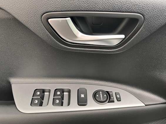 Vehicle image 24 Vehicle image 24