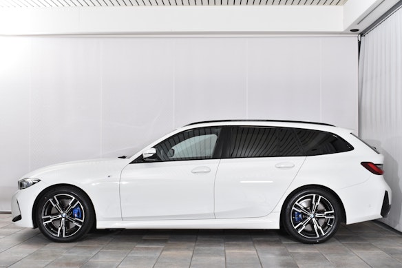 BMW 320d xDrive SAG Touring 2