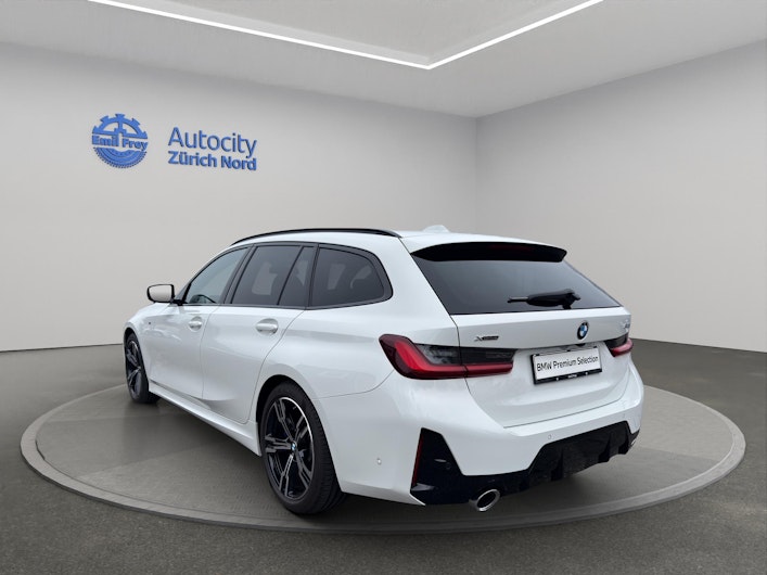 Vehicle image BMW 3 SERIES