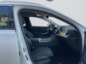 Vehicle image MERCEDES-BENZ C 220 d 4MATIC T-Modell Swiss Star AMG Line
