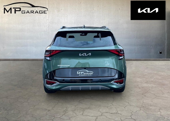 Vehicle image 4 Vehicle image 4