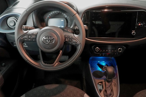 Vehicle image 4