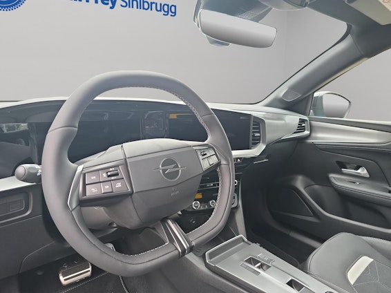 Vehicle image 5 Vehicle image 5