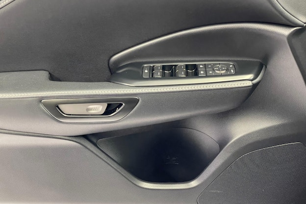 Vehicle image 15 Vehicle image 15