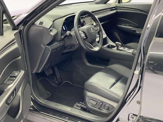 Vehicle image 6 Vehicle image 6