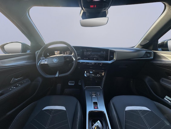 Vehicle image 8 Vehicle image 8