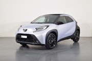 First vehicle image