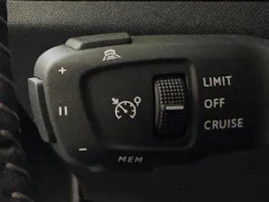 Peugeot 5008 1.2 Hybrid Allure Pack