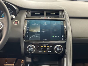 immagine del veicolo JAGUAR E-Pace 1.5 T 300e R-Dynamic SE AWD (Plug-in Hybrid)