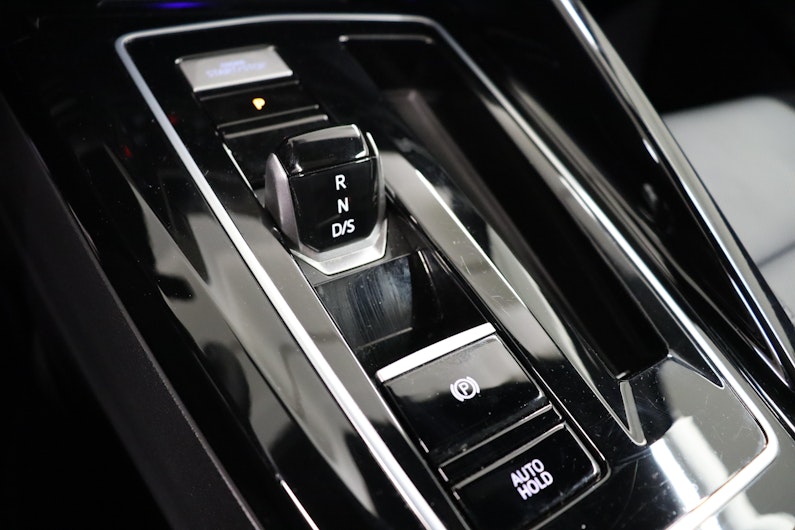 Vehicle image VW GOLF