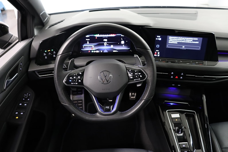 Vehicle image VW GOLF