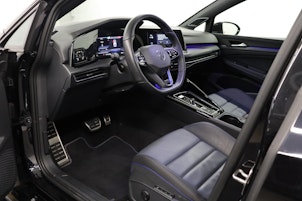 Vehicle image VW Golf VIII 2.0 TSI R Performance DSG 4motion