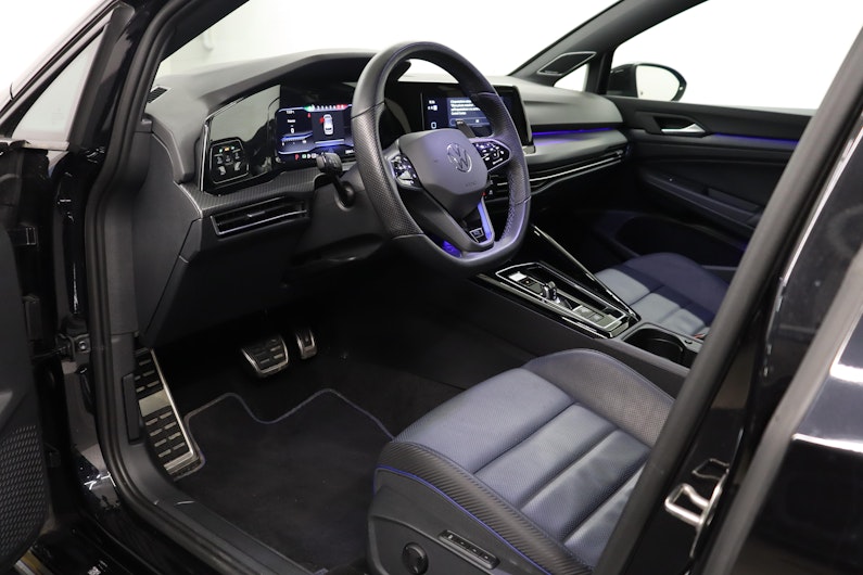 Vehicle image VW GOLF