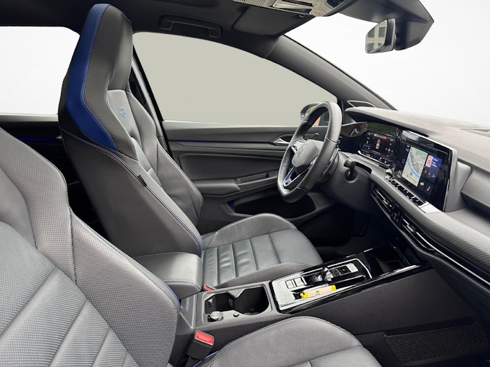 Vehicle image VW GOLF