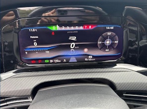 Vehicle image VW Golf VIII 2.0 TSI R Performance DSG 4motion