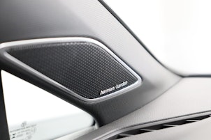 Vehicle image VW Golf VIII 2.0 TSI R Performance DSG 4motion