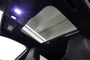 Vehicle image VW Golf VIII 2.0 TSI R Performance DSG 4motion