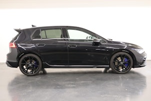 Vehicle image VW Golf VIII 2.0 TSI R Performance DSG 4motion