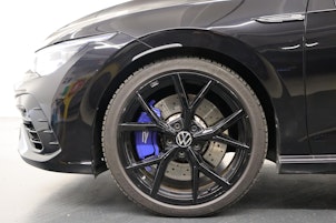 Vehicle image VW Golf VIII 2.0 TSI R Performance DSG 4motion