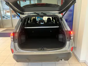 Subaru Forester Station 2.0i e-Boxer Swiss Plus