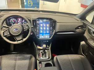 Subaru Forester Station 2.0i e-Boxer Swiss Plus