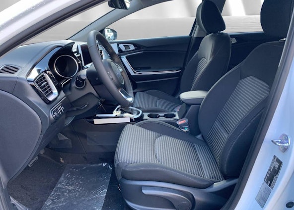 Vehicle image 3 Vehicle image 3