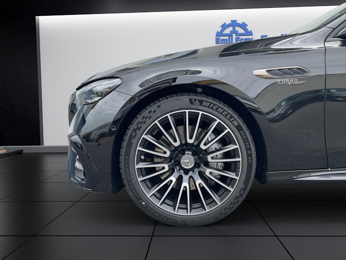 Vehicle image MERCEDES-BENZ E-CLASS