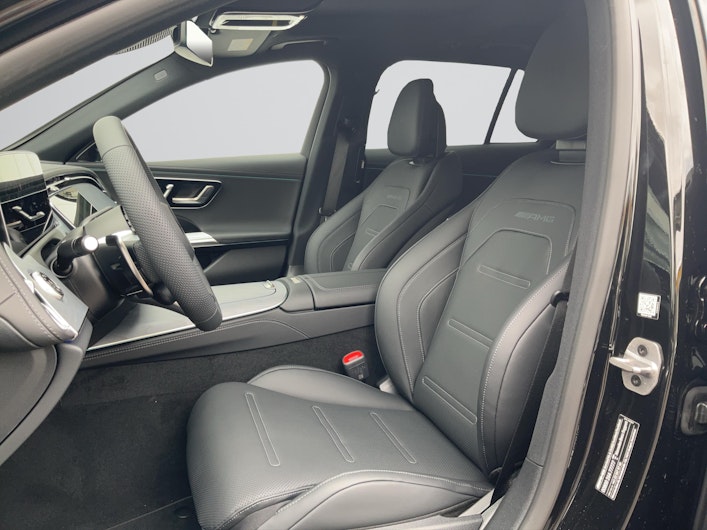 Vehicle image MERCEDES-BENZ E-CLASS