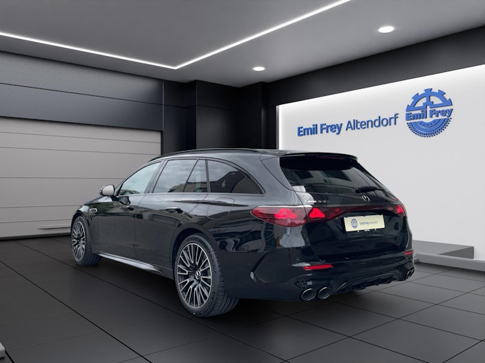 Vehicle image MERCEDES-BENZ E-CLASS