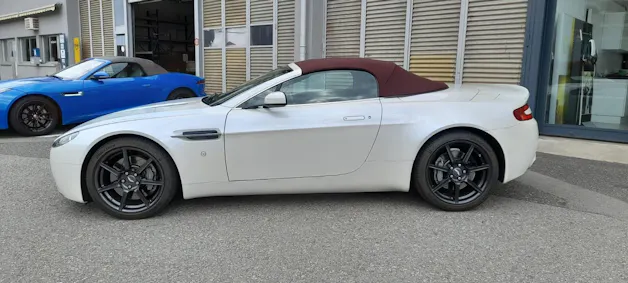 Aston Martin V8 Vantage Roadster 4.3