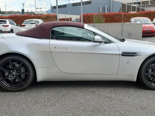 Aston Martin V8 Vantage Roadster 4.3