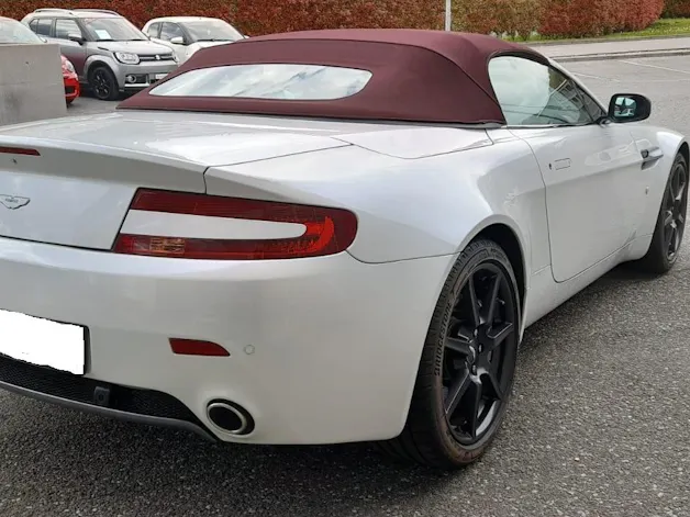 Aston Martin V8 Vantage Roadster 4.3