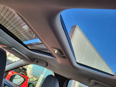 MITSUBISHI ECLIPSE CROSS 8