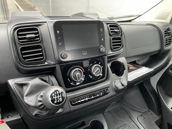 Vehicle image 13 Vehicle image 13