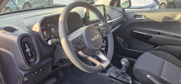 Vehicle image 9 Vehicle image 9