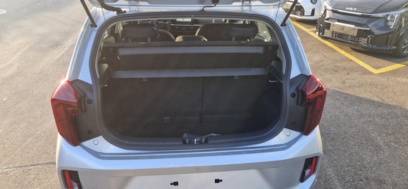 Vehicle image 4 Vehicle image 4