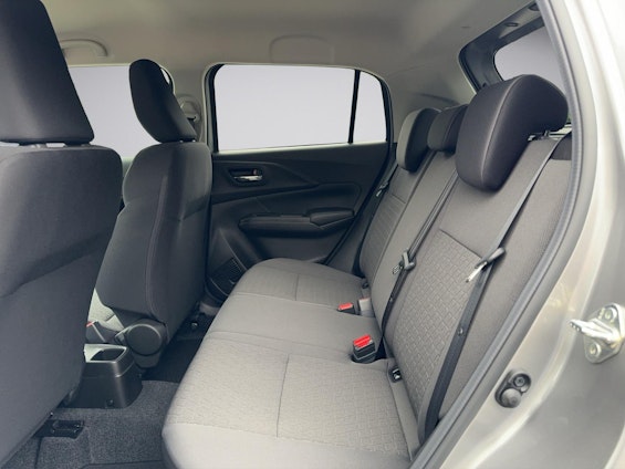 Vehicle image 14 Vehicle image 14