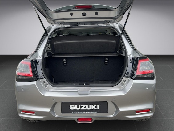 Vehicle image 5 Vehicle image 5