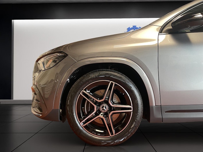 Vehicle image MERCEDES-BENZ GLA 200