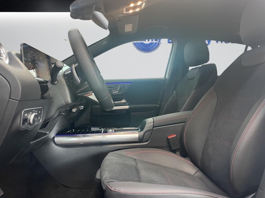 MERCEDES-BENZ GLA 200 Night Star AMG Line 3