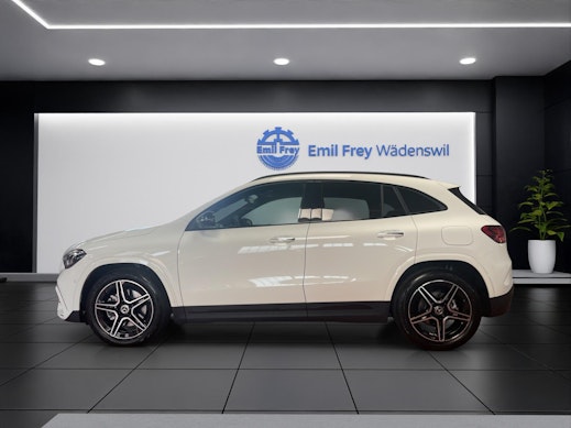 MERCEDES-BENZ GLA 200 Night Star AMG Line 1