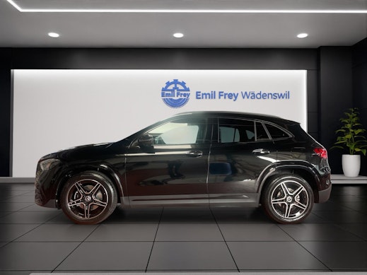 MERCEDES-BENZ GLA 200 Night Star AMG Line 2