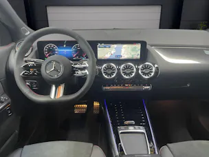 Mercedes-Benz GLA 200 Night Star AMG Line
