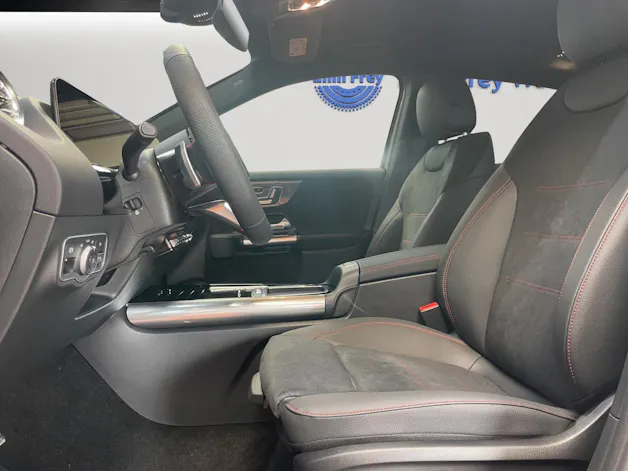 Mercedes-Benz GLA 200 Night Star AMG Line