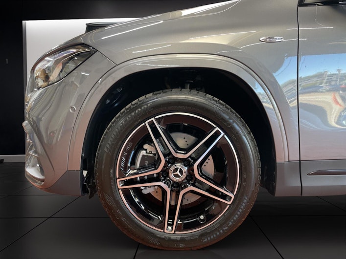 Vehicle image MERCEDES-BENZ GLA 250